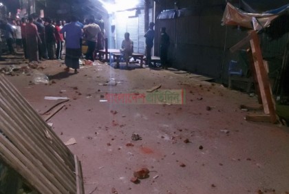ইভটিজিংকে কেন্দ্র করে দুই গ্রামবাসীর সংঘর্ষ, আহত ১৫