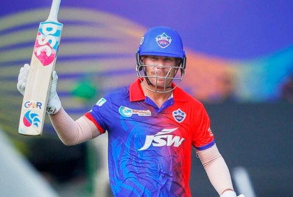 ৪০০ ছক্কার মাইলফলক স্পর্শ ওয়ার্নারের