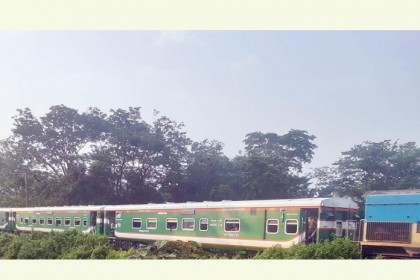 সিলেট এসে উদয়ন এক্সপ্রেসের ইঞ্জিন বিকল, যাত্রীদের দুর্ভোগ 