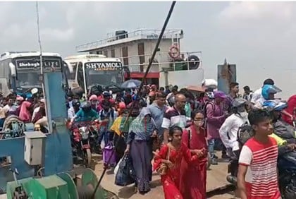 কর্মস্থলে ফিরতে সড়ক ও নৌপথে ভোগান্তি 