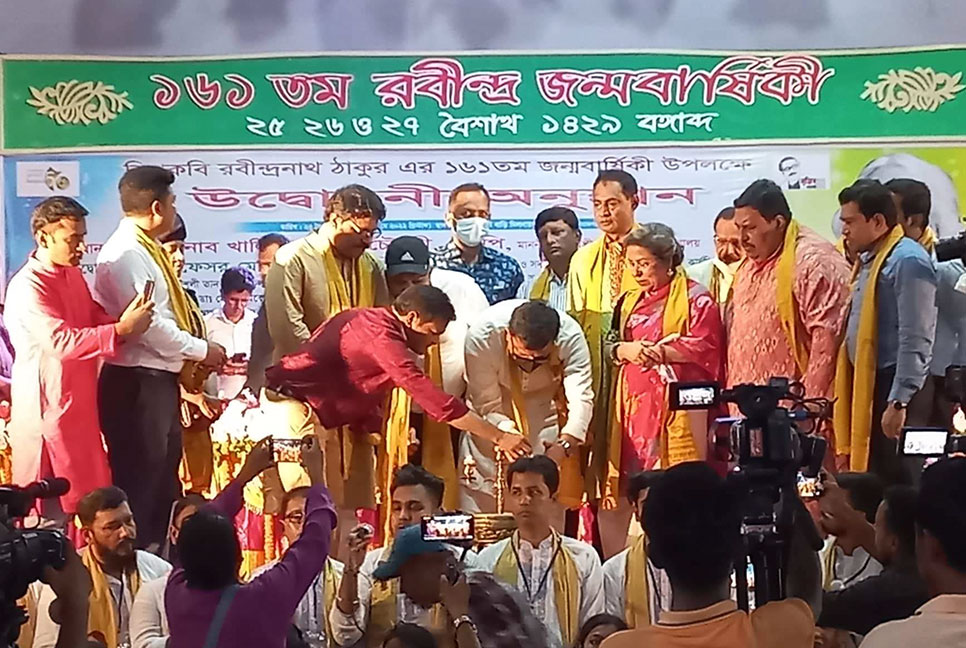 রবীন্দ্রনাথ ঠাকুর শুধু কবি নন তিনি একজন মহাপুরুষ : খালিদ মাহমুদ 