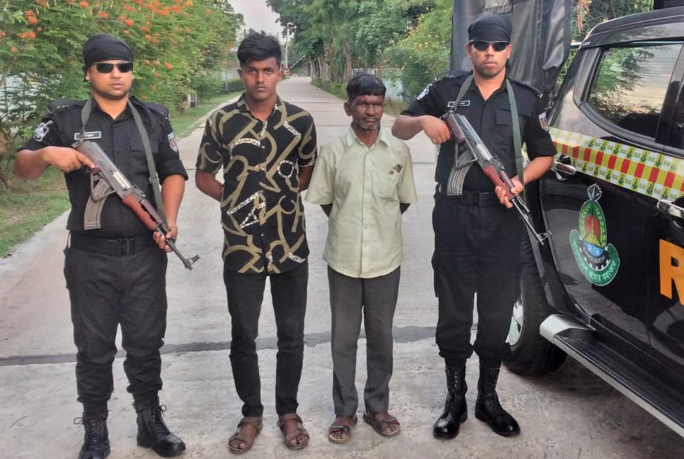 বাগেরহাটে ১০ কেজি গাঁজাসহ ২ মাদক ব্যবসায়ী আটক