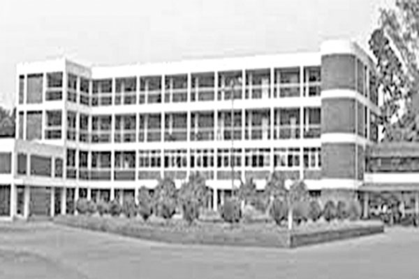 কানাডা প্রতিনিধি দলের বশেমুরকৃবি পরিদর্শন 