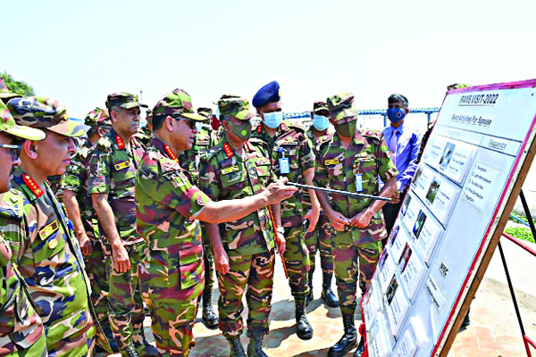 সেনাবাহিনী প্রধানের কক্সবাজারে বিশেষ আশ্রয়ণ প্রকল্প পরিদর্শন