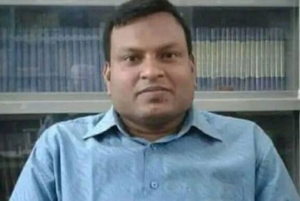 কর্মস্থলে ফেরা হলো না অধ্যাপক মশিউরের