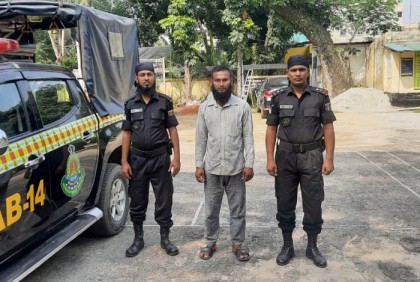 ভৈরবে ফেনসিডিলসহ একজন গ্রেফতার