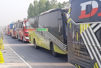 ঢাকা-টাঙ্গাইল মহাসড়কে ১৩ কিলোমিটার যানবাহনের ধীরগতি 

