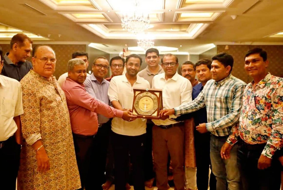 বসুন্ধরা গ্রুপের এমডি’র সঙ্গে ক্র্যাব নেতৃবৃন্দের সৌজন্য সাক্ষাৎ