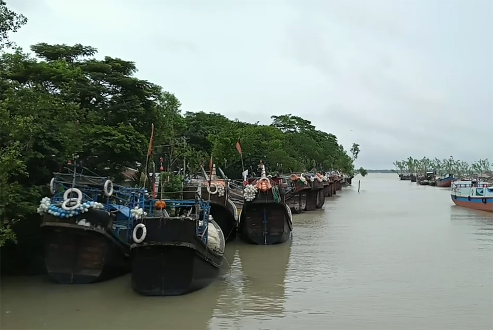 ঘূর্ণিঝড় অশনির প্রভাবে বাগেরহাটে বৃষ্টি 