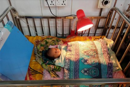 টয়লেটের প্যানে নবজাতক প্রসবের ঘটনা তদন্তে ৩ সদস্যের কমিটি