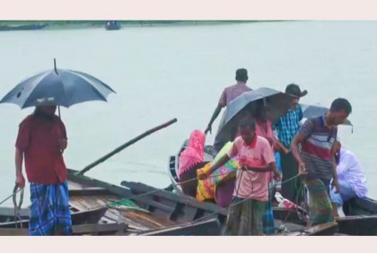 পিরোজপুরে ঘূর্ণিঝড় অশনির প্রভাবে গুঁড়ি গুঁড়ি বৃষ্টি