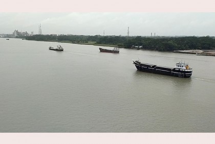 অশনি’র প্রভাবে বরিশাল সহ দক্ষিণাঞ্চলে গুঁড়ি গুঁড়ি বৃষ্টি