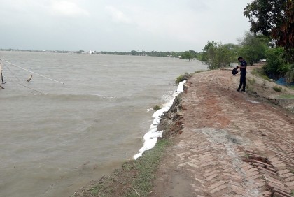 খুলনায় ৪৫ কিলোমিটার বেড়িবাঁধ ঝুঁকিপূর্ণ