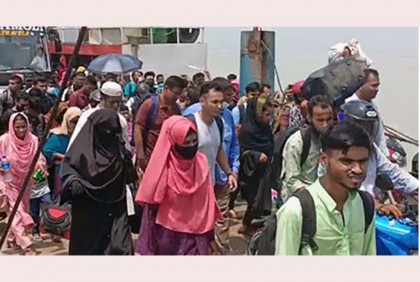ভোগান্তির শিকার হচ্ছেন ঢাকামুখী লোকজন