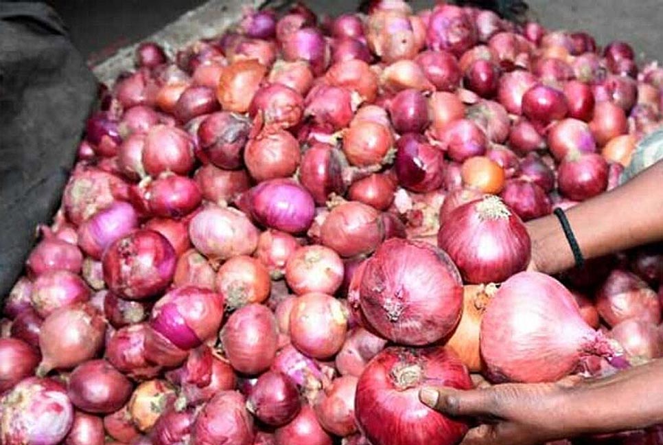ভারত থেকে পেঁয়াজ আমদানি বন্ধ