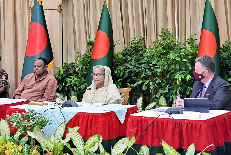 যুক্তরাষ্ট্রের ব্যবসায়ীদের বাংলাদেশে বিনিয়োগের আহ্বান প্রধানমন্ত্রীর

