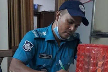 সাংবাদিকের বাসায় চুরির মামলার আইও বদলী 