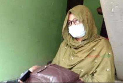 স্বামী-সন্তান রেখে প্রেমিকের বাড়িতে অবস্থান, তরুণীর বিরুদ্ধে ব্যবস্থা নেওয়ার নির্দেশ