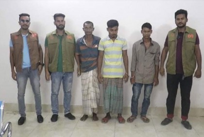 মাদক উদ্ধারে গিয়ে হামলার শিকার এসআইসহ তিন পুলিশ, আটক ৪ 