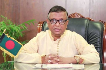 লন্ডনে দেড় ঘণ্টা লিফটে আটকা মেয়র আরিফ!