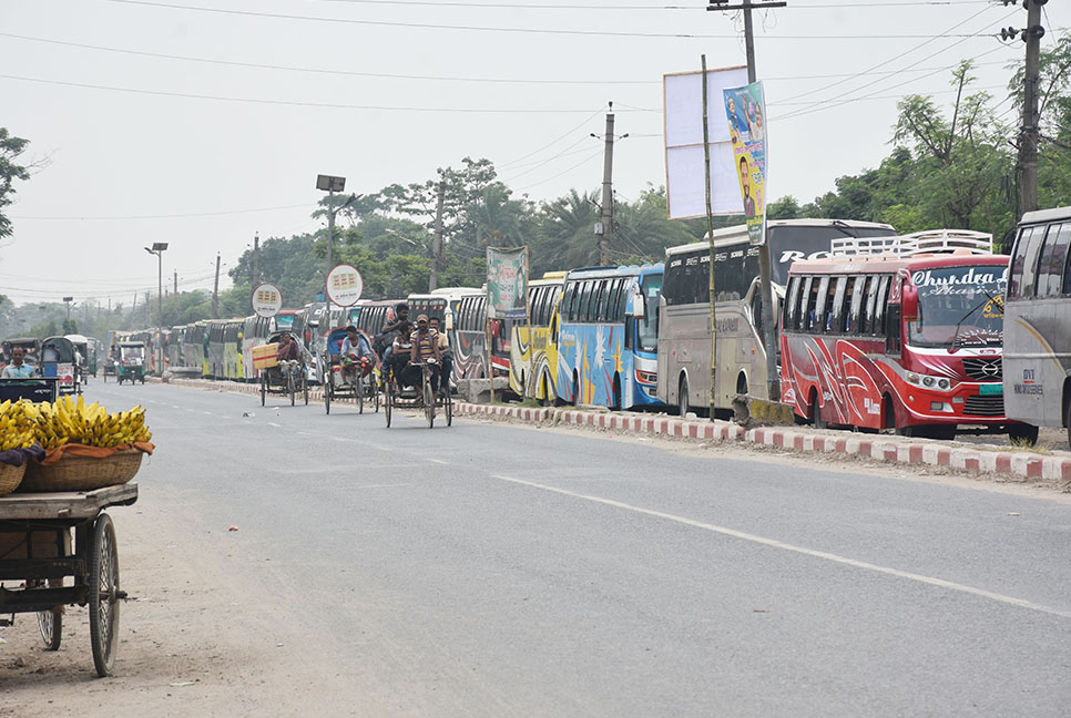 দৌলতদিয়া ফেরিঘাটে ভোগান্তি