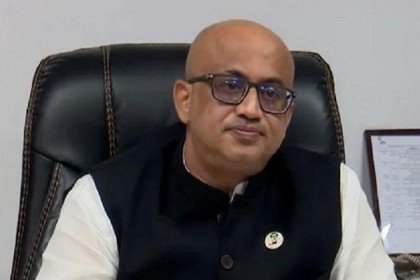 সিলিং ফ্যান পড়ে কপাল ফাটল মুরাদের