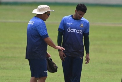 ৬০ ভাগ ফিট সাকিবকে টেস্টে চান না ডমিঙ্গো

