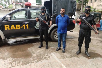 মোটরসাইকেলে মিলল ১০ হাজার ইয়াবা