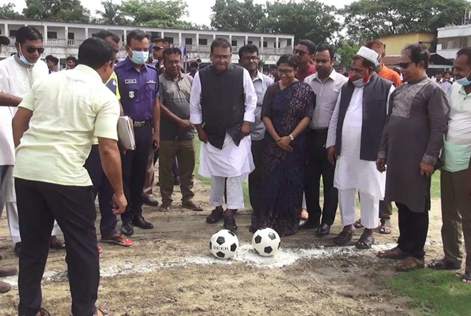 ঝিনাইদহের কালীগঞ্জে ফুটবল টুর্নামেন্টের উদ্বোধন