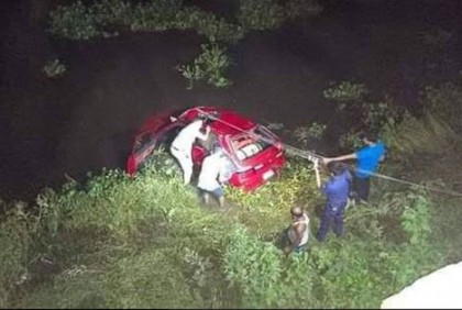 দুলাভাইয়ের গাড়ি নিয়ে ঘুরতে বেরিয়ে প্রাণ গেল দুই যুবকের
