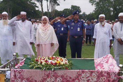 চরভদ্রাসনে বীর মুক্তিযোদ্ধার রাষ্ট্রীয় মর্যাদায় দাফন