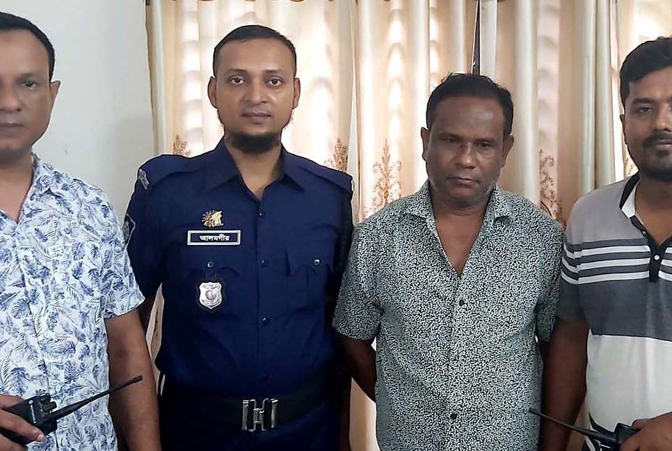 বগুড়ায় ইয়াবাসহ মাদক কারবারি গ্রেফতার