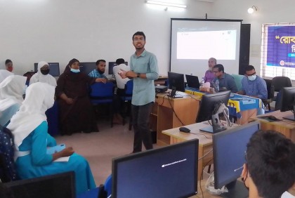লাকসামে তিন দিনব্যাপী রোবটিক্স ও প্রোগ্রামিং প্রশিক্ষণ কর্মশালা শুরু