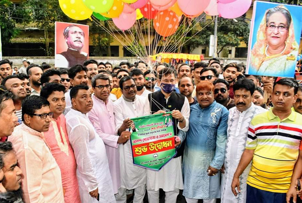 বগুড়ায় জেলা স্বেচ্ছাসেবক লীগের আনন্দ শোভাযাত্রা