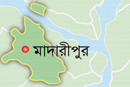 স্বতন্ত্র প্রার্থীর ওপর হামলা, মনোনয়নপত্র ছিনিয়ে নেওয়ার অভিযোগ