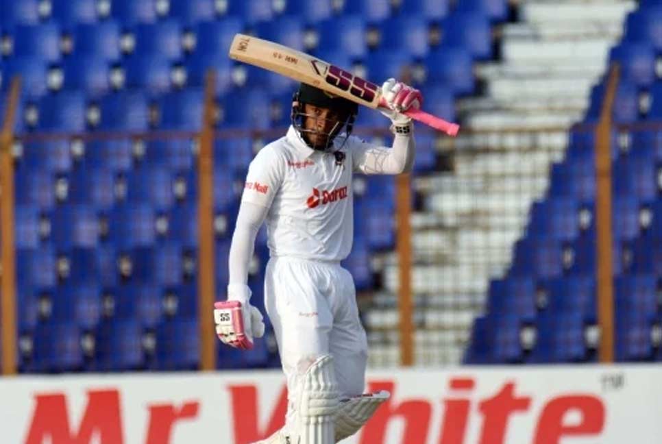 ছন্দপতনের পর শ্রীলঙ্কার ৩৯৭ টপকালো বাংলাদেশ