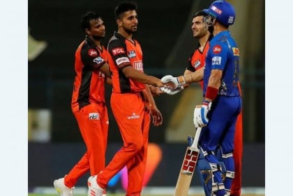 মুম্বাইকে ৩ রানে হারিয়েছে হায়দরাবাদ