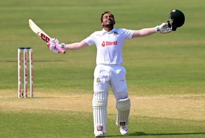 দিন শেষে চালকের আসনে টাইগাররা