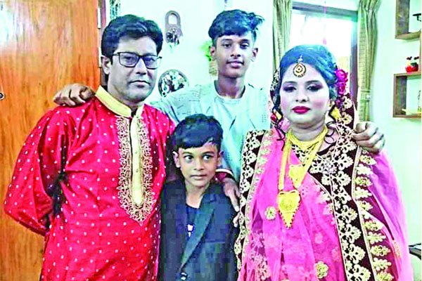 ইউপি চেয়ারম্যানের শিশুপুত্রকে কুপিয়ে হত্যা, স্ত্রী সংকটাপন্ন