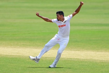 শ্রীলঙ্কা শিবিরে তাইজুলের জোড়া আঘাত