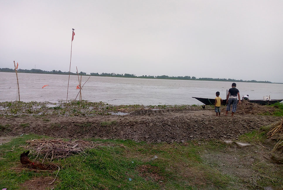 বগুড়ায় যমুনা বাঙ্গালী করতোয়া নদীতে বাড়ছে পানি