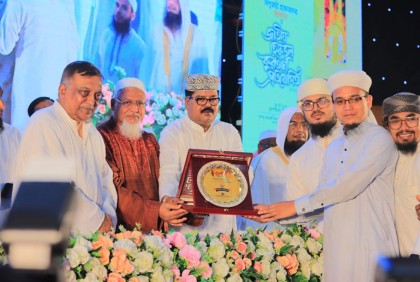 ইসলামী সঙ্গীত প্রচারের জন্য বিশেষ সম্মাননা পেল কলরবের হলি টিউন