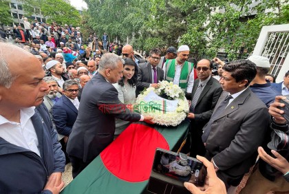 হাজারো মানুষ লন্ডনে শেষ বিদায় দিলেন আবদুল গাফফার চৌধুরীকে

