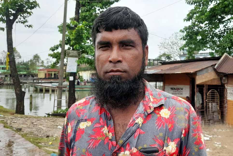 ফটোসেশনের পর সত্যিই কি ত্রাণ ফিরিয়ে নিয়েছিল?
