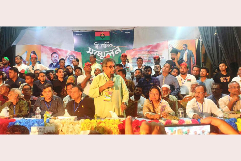 ‘দুর্নীতি-লুটপাটের কারণে পূর্ণিমার চাঁদ আজ ঝলসানো রুটি’
