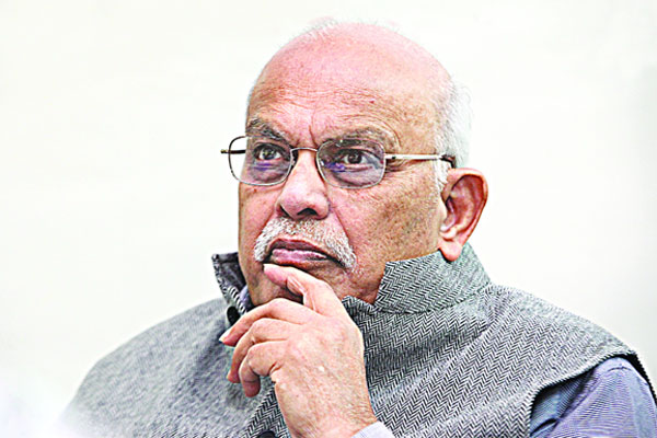 লন্ডনে হাজারো মানুষ শেষ বিদায় জানালেন গাফ্ফার চৌধুরীকে