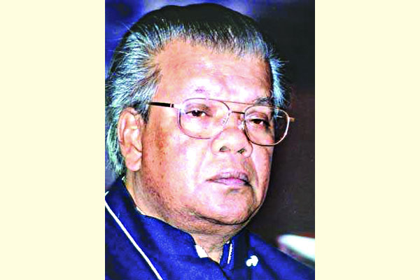 বিশ্বের সঙ্গে তাল মিলিয়ে বাংলাদেশ এগিয়ে যাচ্ছে