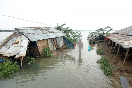 সিলেটে পানি কমলেও দুর্ভোগ কমছে না 