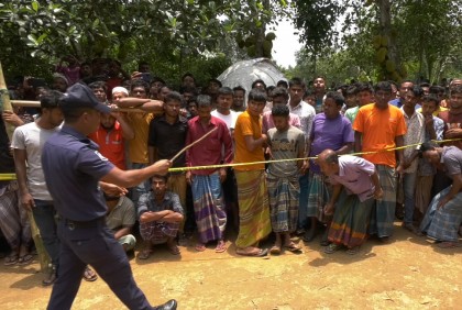 প্রতিপক্ষকে ফাঁসাতে-পরকীয়ার কারণে স্ত্রী ও দুই সন্তানকে হত্যা!

