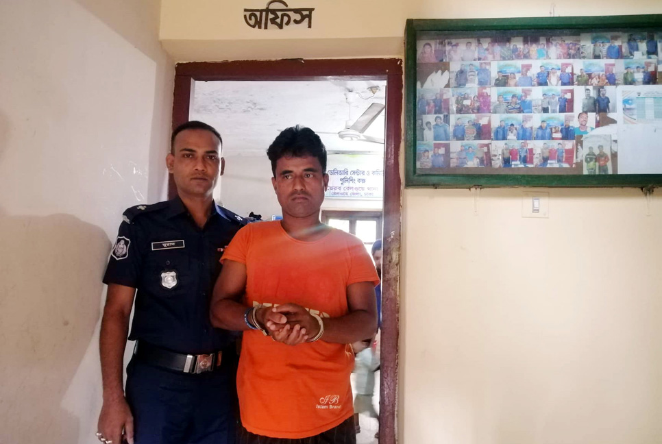 পোশাক পরা নিয়ে তরুণীকে শ্লীলতাহানি : গ্রেফতার যুবক তিন দিনের রিমান্ডে   

